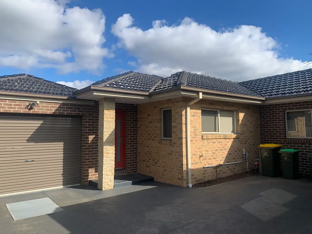 Freshly Updated Unit in a Prime Reservoir Location