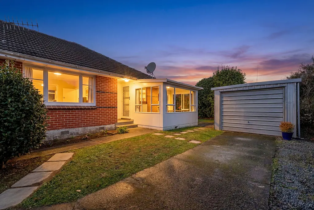 Trentham 2ਬੈੱਡਰੂਮ Smart Value Living - Prime Location