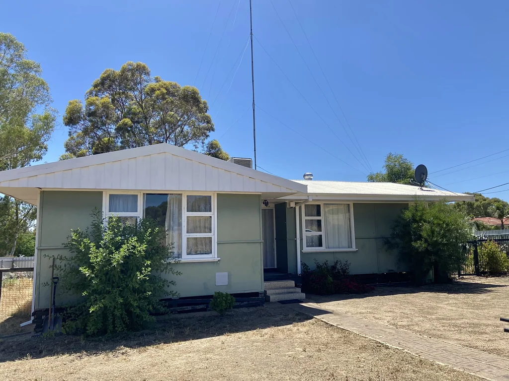 1 Fernie St, Northam, WA 6401