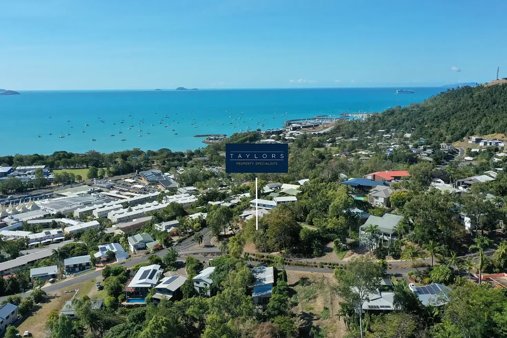 Cannonvale  Vacant Sea-View Block. A Genuine Seller. Your Outstanding Opportunity.