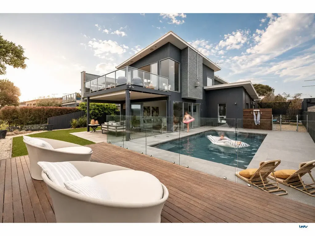 Torquay 4Kwarto Craftsman Built Home with Panoramic Views and Pool