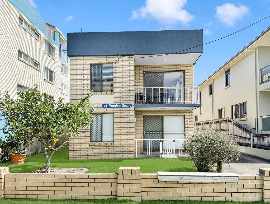 2-Bedroom Ground Floor Unit by the Beach