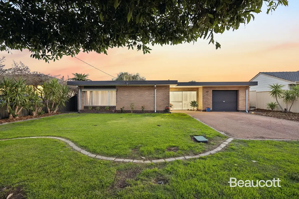 Dianella 3房  A generous block, a comfortable home and a rare opportunity in a highly convenient Dianella location