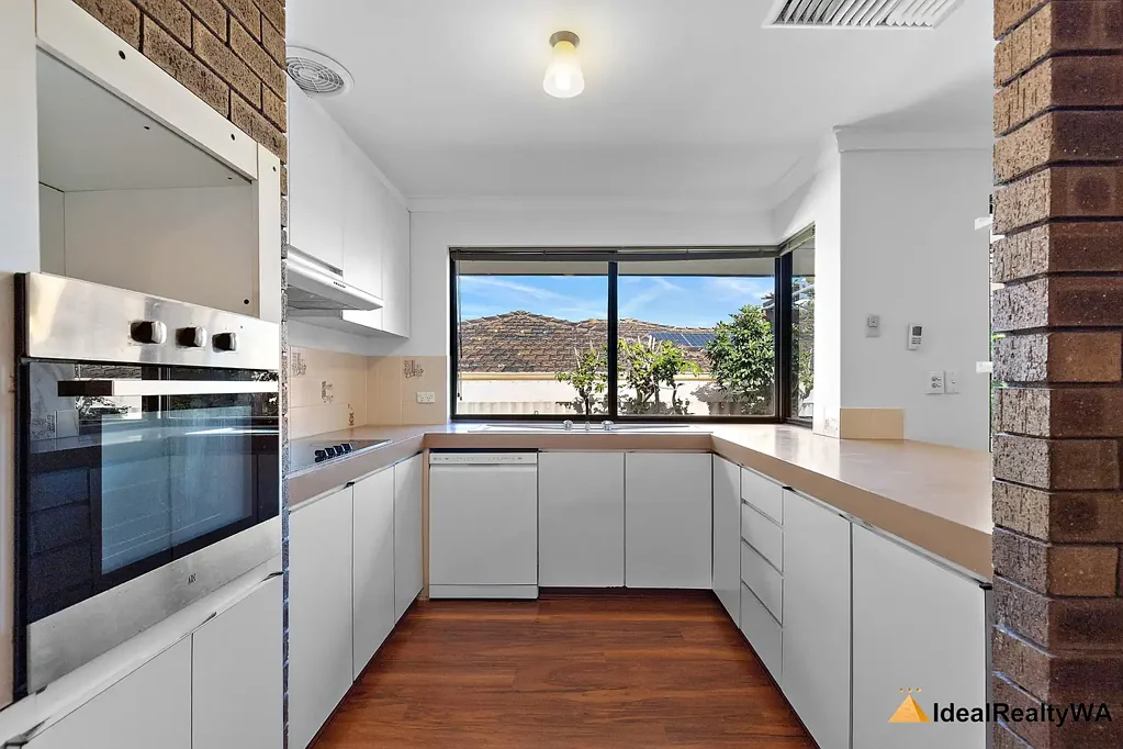 Kardinya 3房  Great Value Kardinya Lovely Home