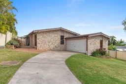 4 SIDDONS CL, Raymond Terrace