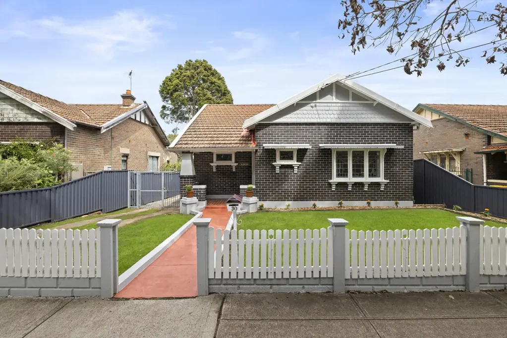 Ashbury 4ห้องนอน Character, Space and Land in a Convenient Location