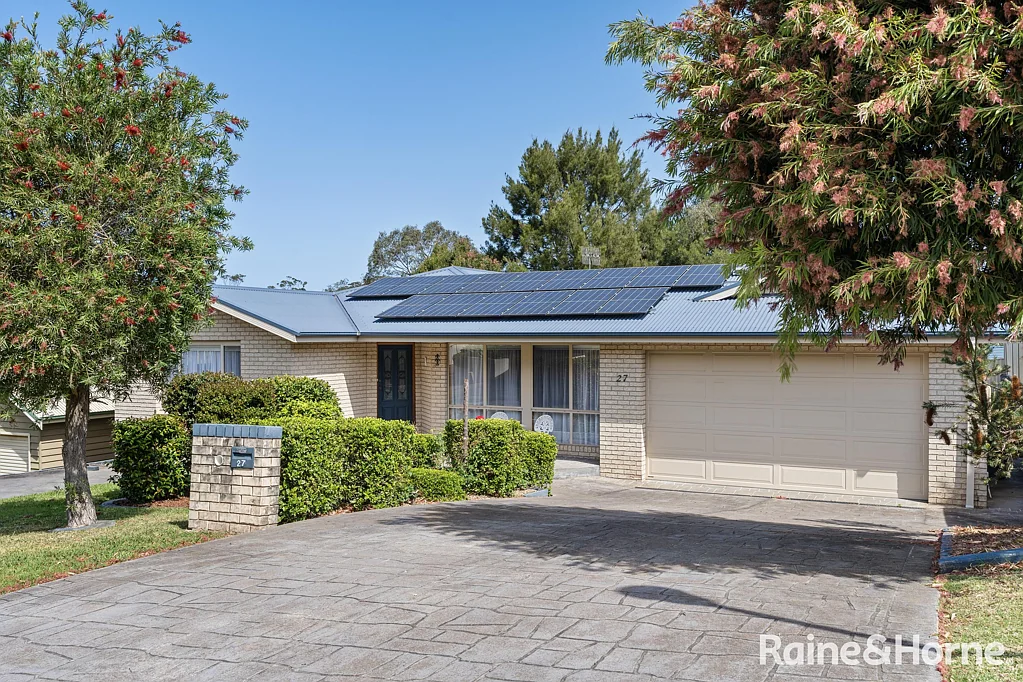 27 Huntingdale Drive, Mollymook, NSW 2539