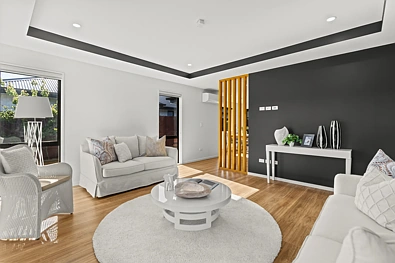 Lincoln 3Kwarto Priced Deadline $849,000 - New Photos Available