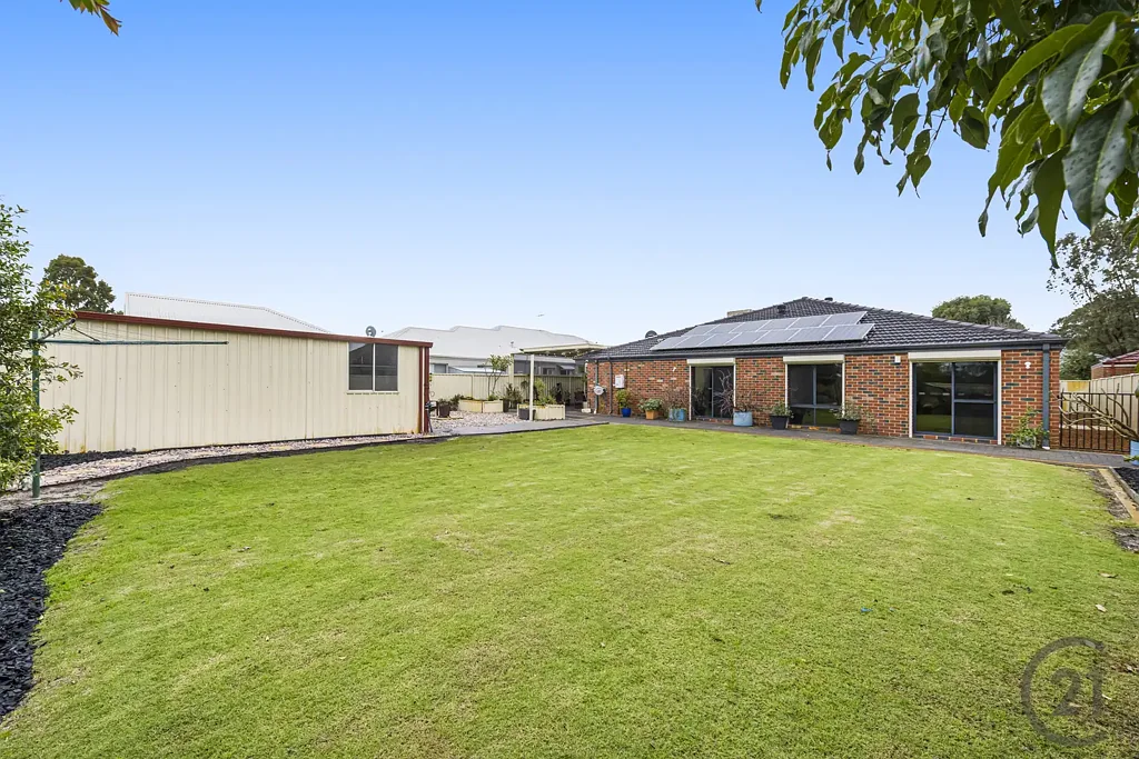 Pinjarra 4Moenga Luxury Living with a Warm Country Heart