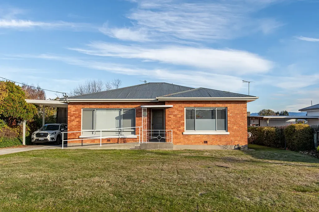 Longford 3房  Ideally located in Longford.