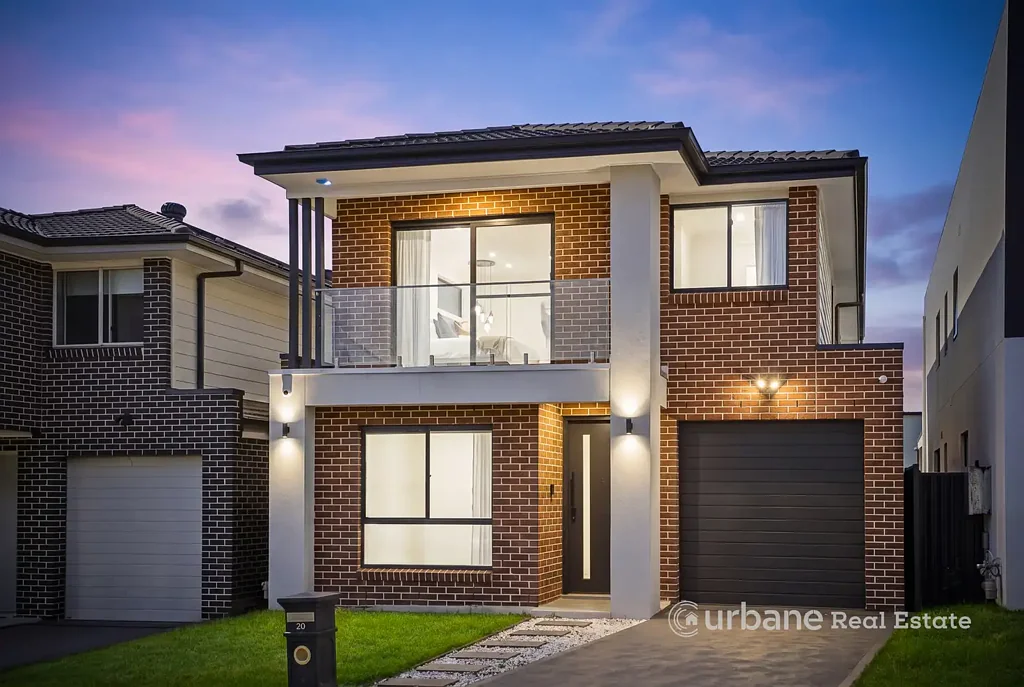 Austral 5房 五卧宽敞住宅 时尚现代厨房 开放式生活区 户外BBQ空间 全屋地板配置 中央空调系统 安全智能设备 节能太阳能板 便捷交通配套 紧邻优质学校 Contemporary Family Living with Space, Style & Premium Inclusions