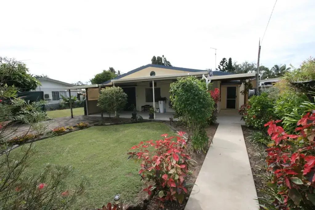 129 Zelma Street, Grasstree Beach, QLD 4740