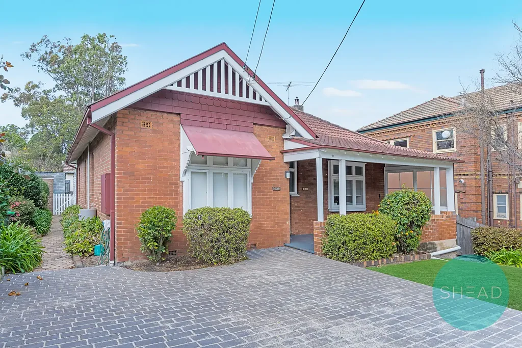 SPACIOUS SEMI IN PRIME CHATSWOOD LOCATION