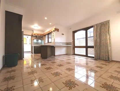 21 Rodd Street, Dandenong, VIC 3175, 7 ਕਮਰੇ, 3 ਬਾਥਰੂਮ, House