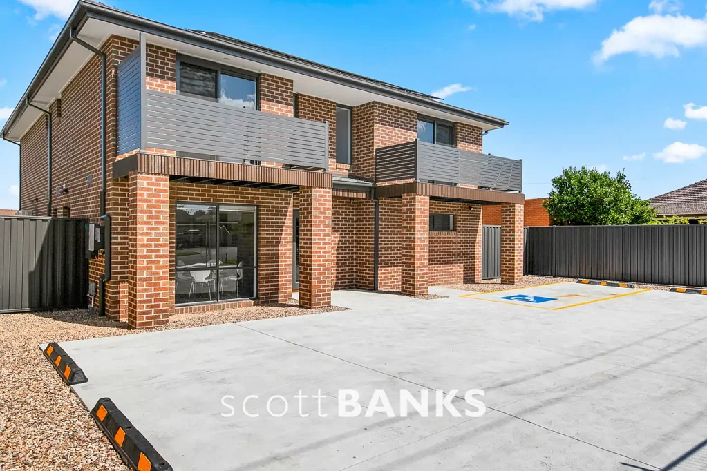 Studio 1 - Ground Floor including all utilities!!