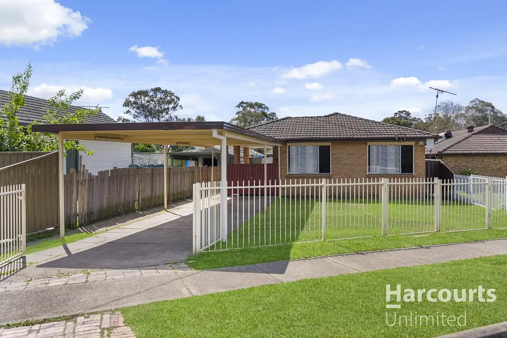 Blacktown 3房 531平方米大地块 - 步行至火车站！ Large 531sqm Block - Walk to Station!