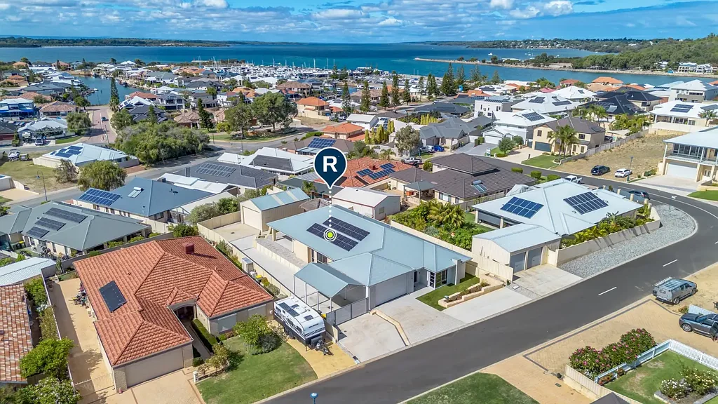 19 Greenshank Mews, Wannanup, WA 6210