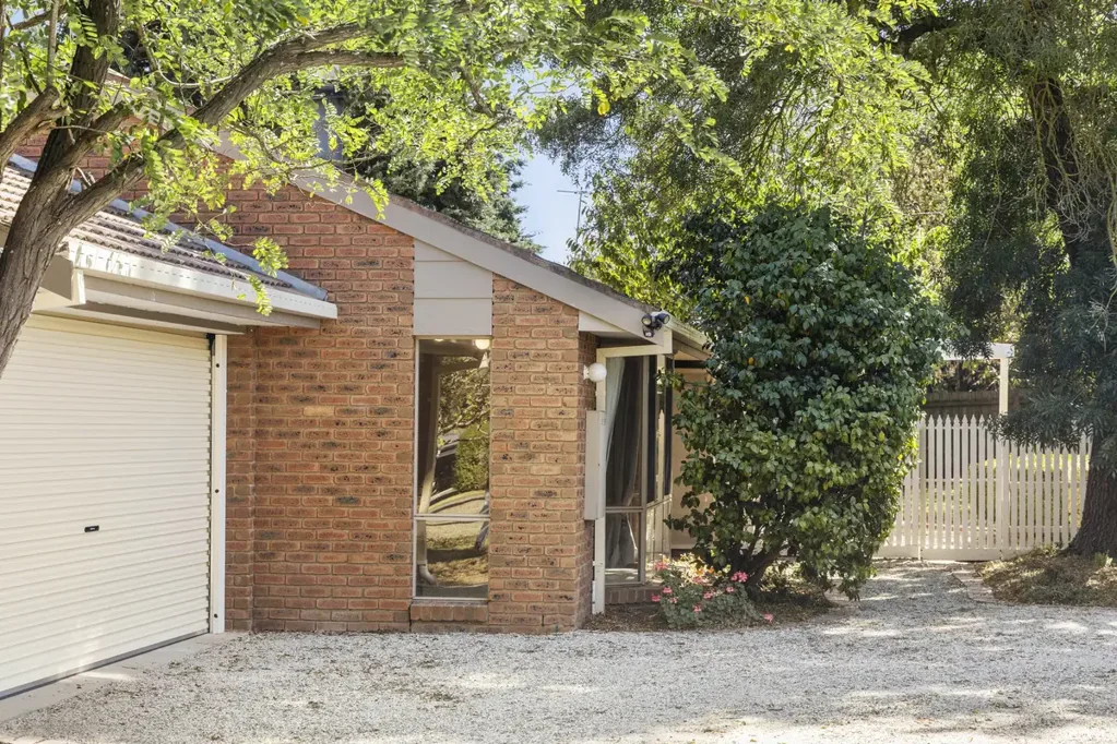 16 Scenic Court, Gisborne, VIC 3437