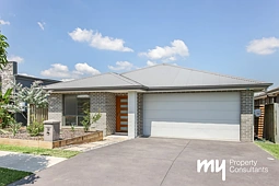 12 Glendiver Street, Gledswood Hills