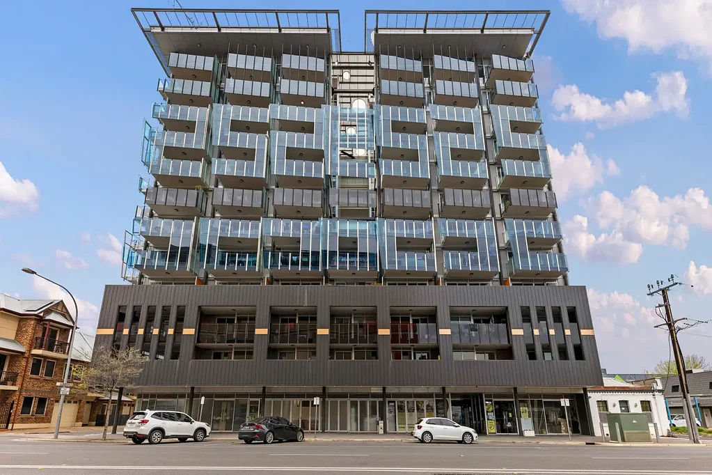 Adelaide 2房  Boutique apartment living meets western CBD energy…