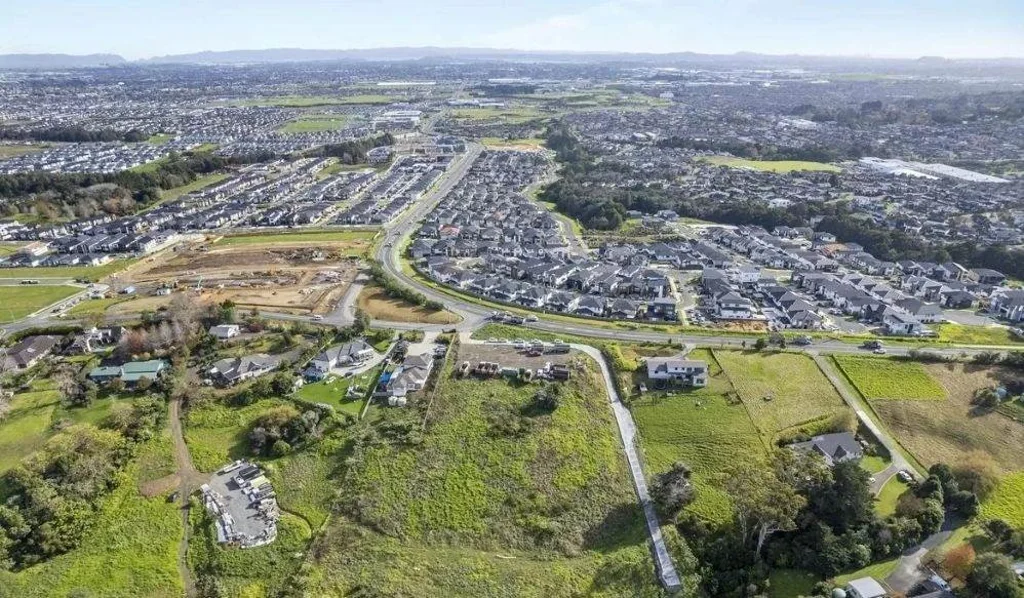 Flat Bush Dream Big - Bring it to Life with Expensive Views
