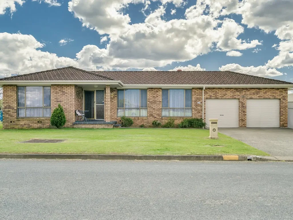 135 Edinburgh Drive, Taree, NSW 2430