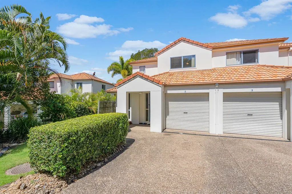 2/2 Studio Drive, Pacific Pines, QLD 4211