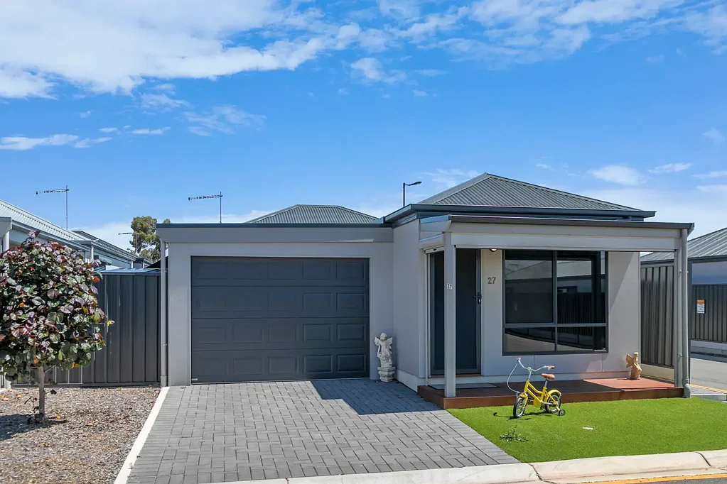 27/60A Strathaird Boulevard, Smithfield, SA 5114