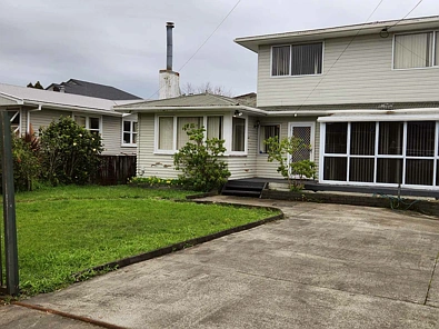 Spacious 4-Bedroom Family Home in Prime Henderson Location – $895/week