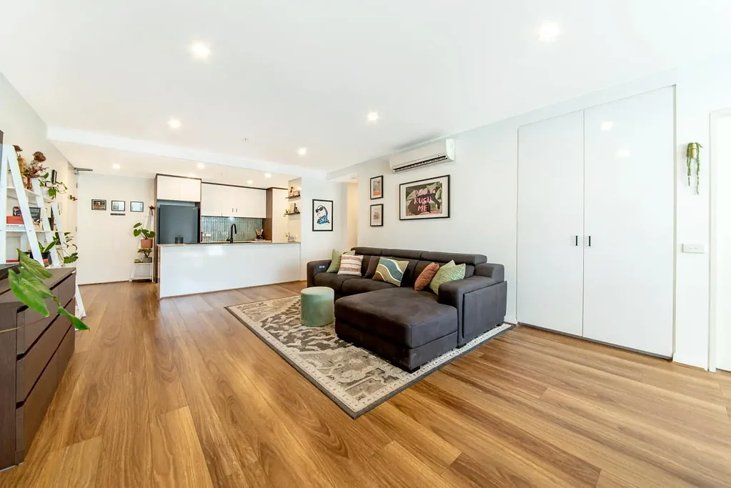 Lyneham 2 Slaapkamer Fully Renovated Inner North Living with Private Position