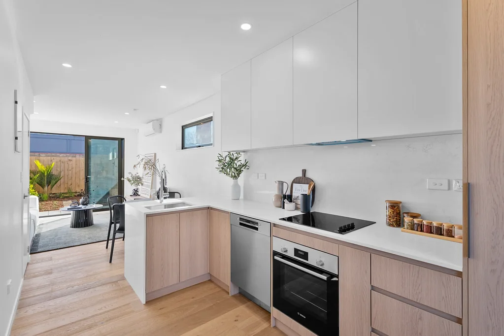New Lynn 2ਬੈੱਡਰੂਮ Brand New. Freehold. Architecturally Designed.