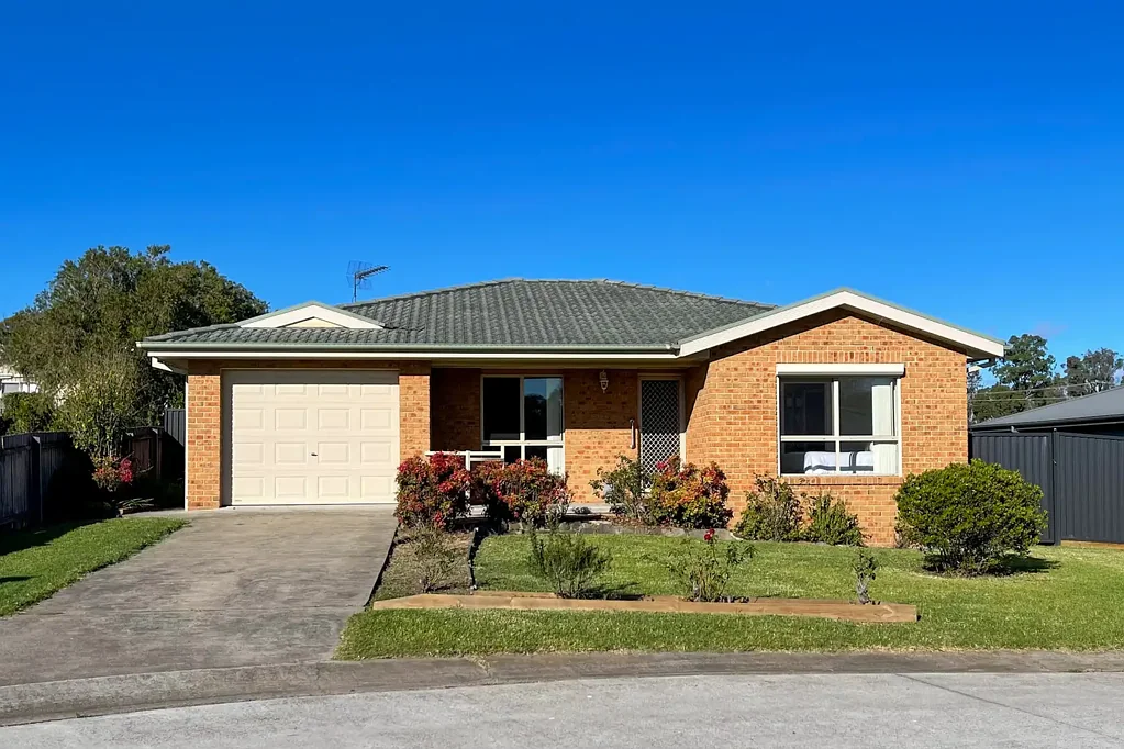 Comfortable Single-Level Living in Quiet Moruya Cul-de-Sac