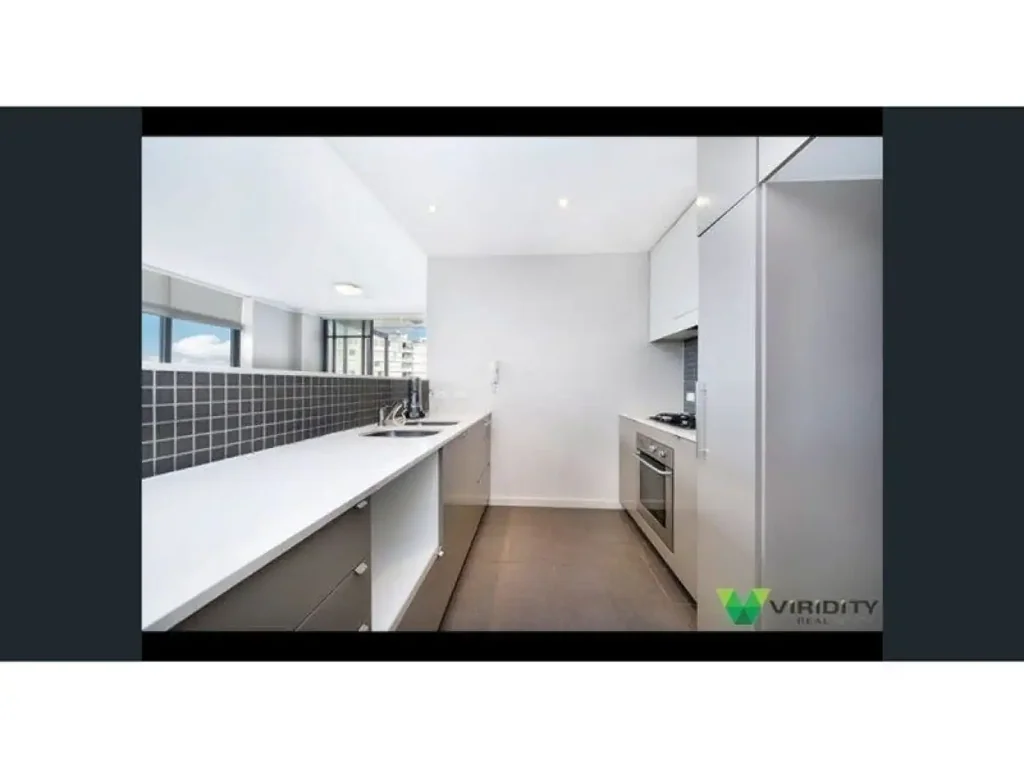 Modern 2br + Study Area....