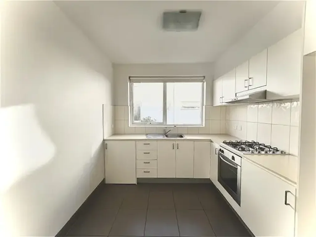 SUNLIT OASIS IN PREMIUM LOCATION