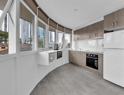 16/45 Watson Esplanade Watson Esplanade, Surfers Paradise, Gold Coast, 2 Bedrooms, 1 Bathrooms, Unit