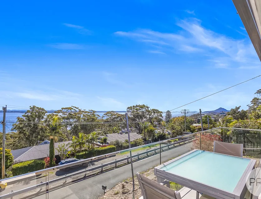 1/9 Wallawa Road, Nelson Bay, NSW 2315, 4房, 3浴, Apartment