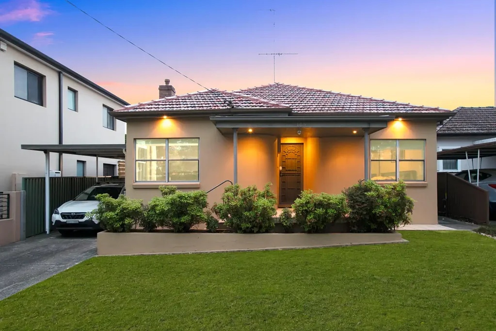 105 Ludgate Street, Roselands, NSW 2196