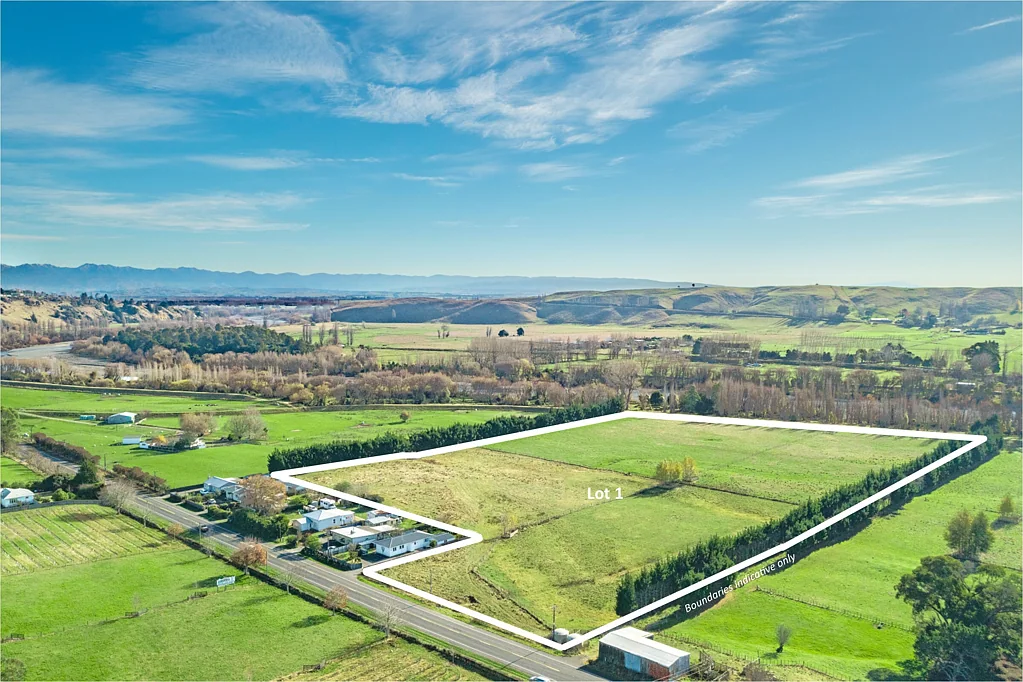 Waipukurau and Surrounds  5.96ha bareland with river access!