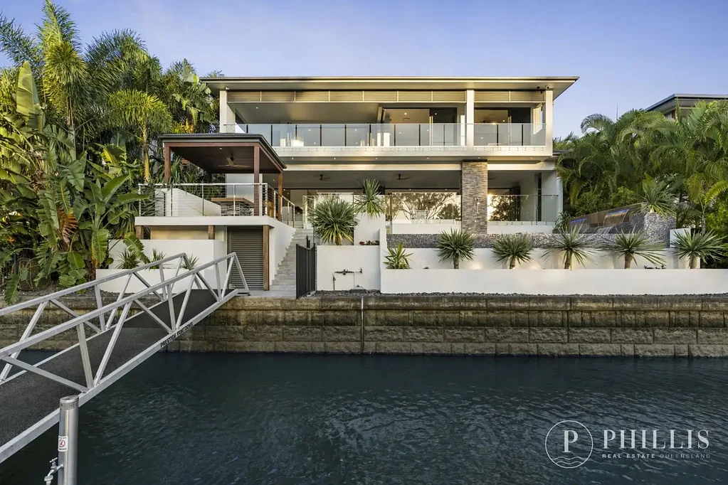 Hope Island 8房  3-level North-facing Riverfront Mansion | 20-car garage