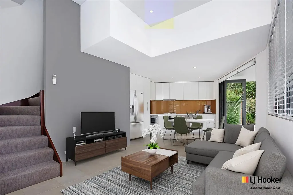 Comfortable & Quiet 3 Bedroom Townhouse