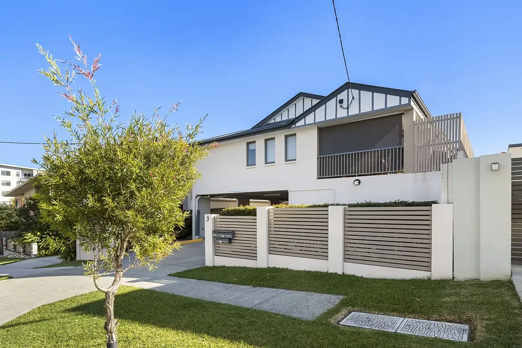 Chermside 2Zimmer Immaculate Apartment with Private Entry in a Boutique Complex of Four