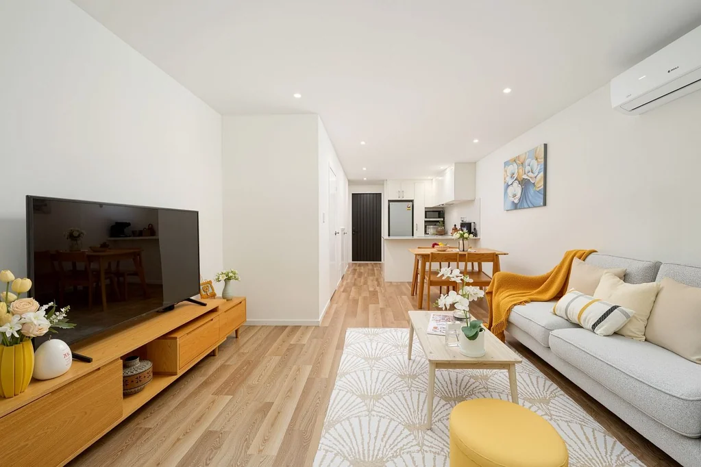 Modern Three-Level Living in Glen Eden