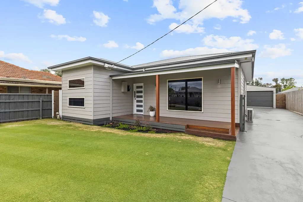 Traralgon 3બેડરૂમ Stylish Living in Sought After Location