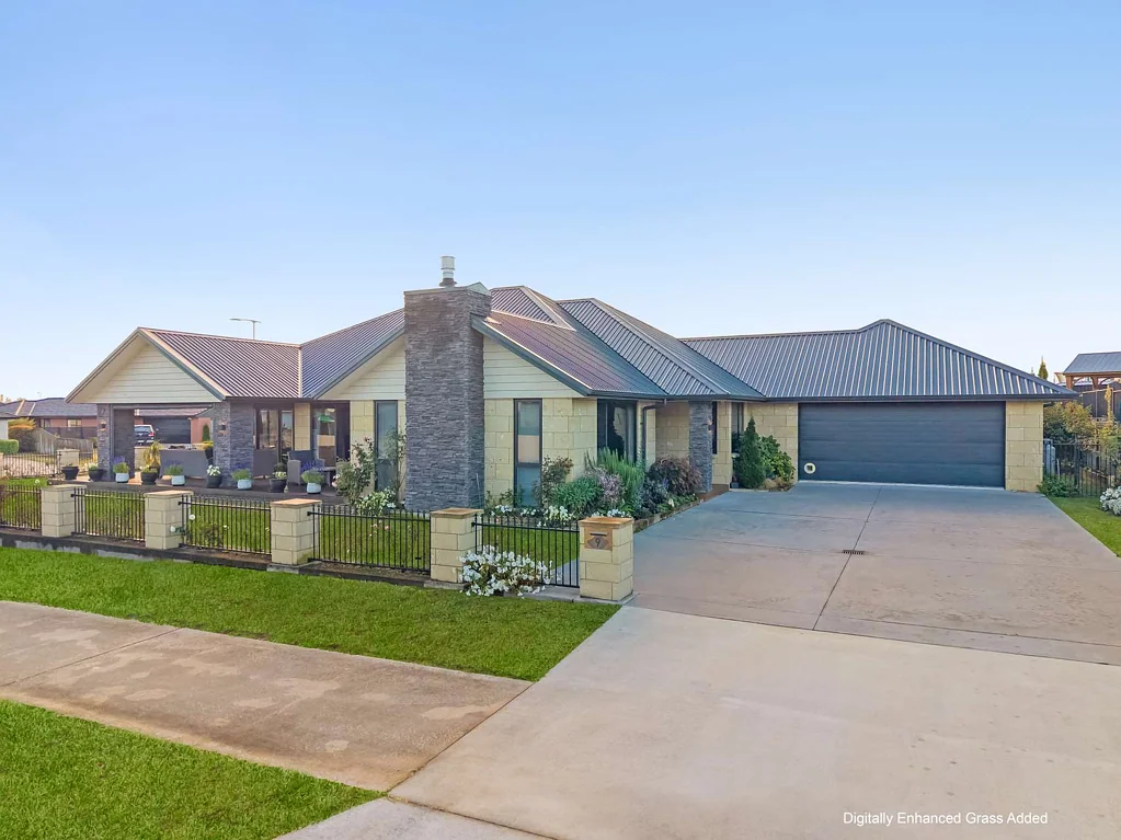 Te Awamutu 4Moenga Style with Comfort & Ease, On Oak Ridge!