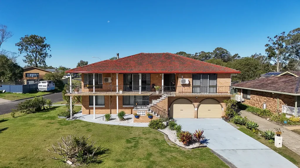 Taree 8Phòng ngủ Big on Space, Big on Options & Full of Potential!