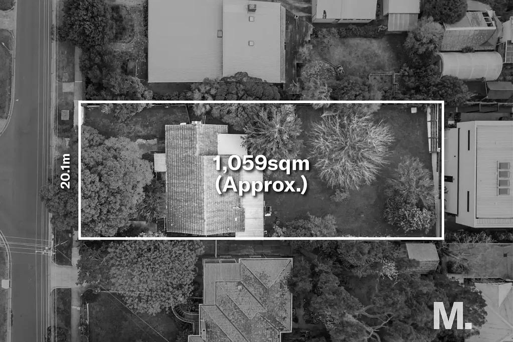 Aberfeldie 3房 超过1000平米地块 朝北光线充足 靠近公园与公交 优秀学区潜力大 周边咖啡馆云集 MARK TWAIN SAID IT BEST: "BUY LAND - THEY'RE NOT MAKING ANY MORE."