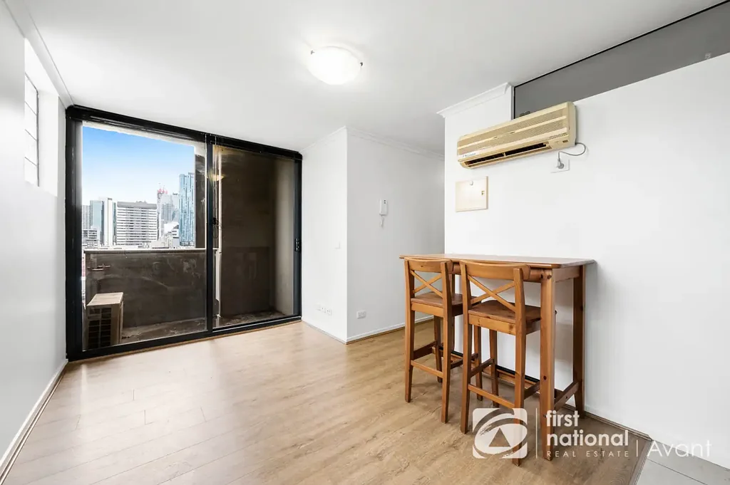 Melbourne 2 Bedroom Stylish City Living with City View