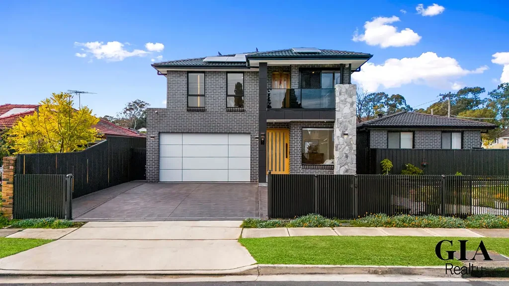 Cabramatta West 7ਬੈੱਡਰੂਮ LUXURY LIVING WITH DUAL ACCOMMODATION – A STUNNING FAMILY RESIDENCE- 607m2