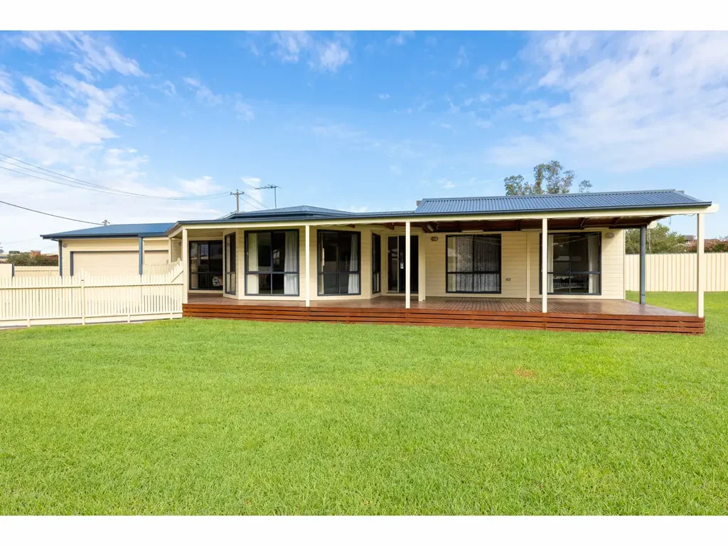286 Clarence Street, Lavington, NSW 2641