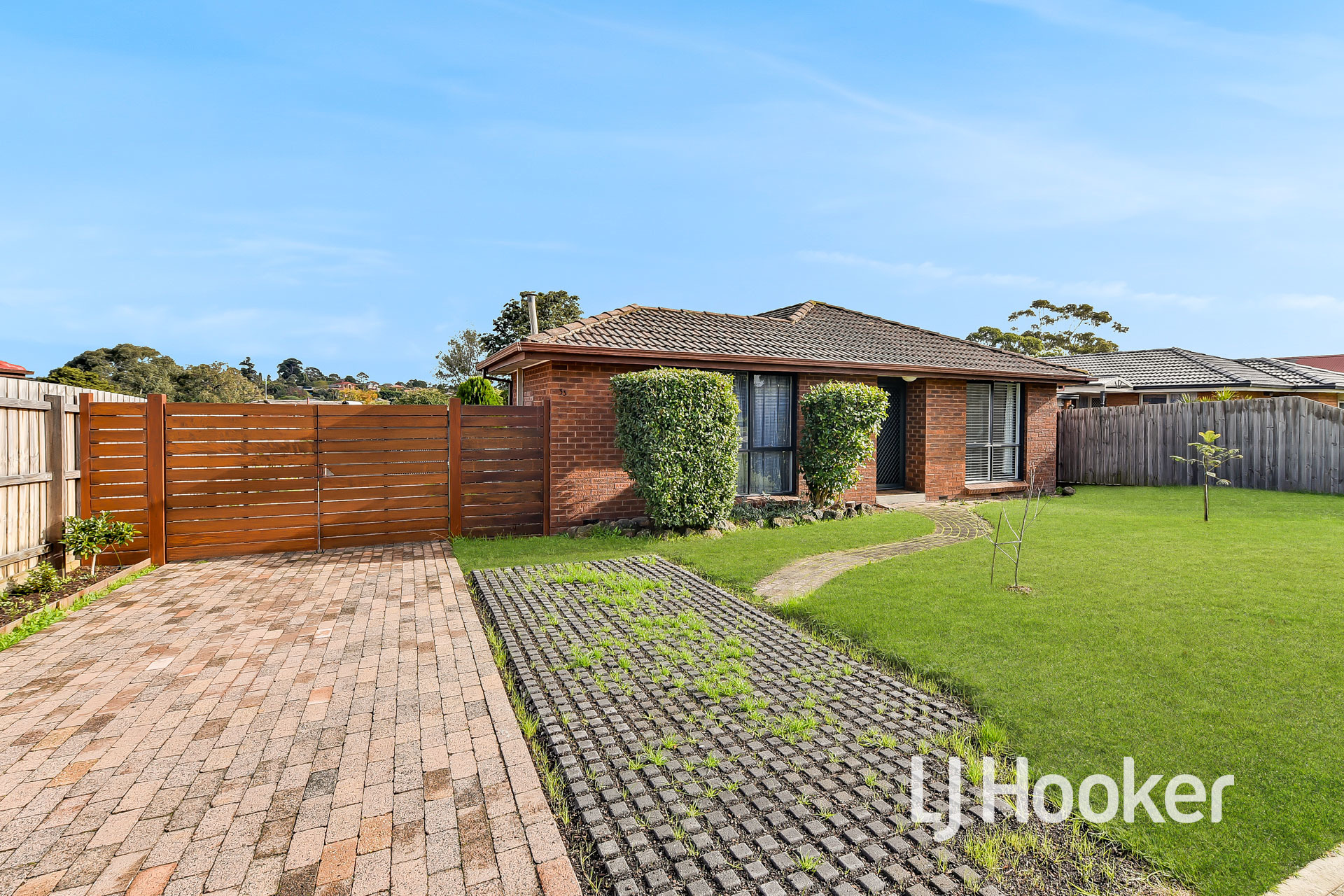 33 JOHN FAWKNER DR, ENDEAVOUR HILLS VIC 3802, 0部屋, 0バスルーム, House